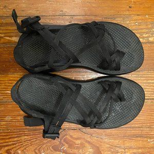 Chaco ZX 2 size 7 Black